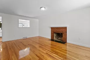 5 Grove St, Plainville, MA 02762 - Photo 12