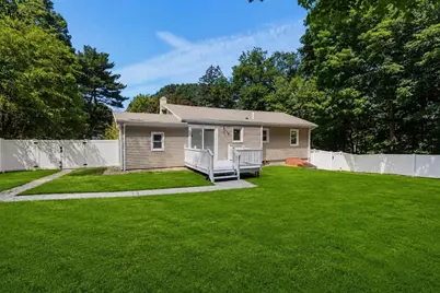 5 Grove St, Plainville, MA 02762 - Photo 6