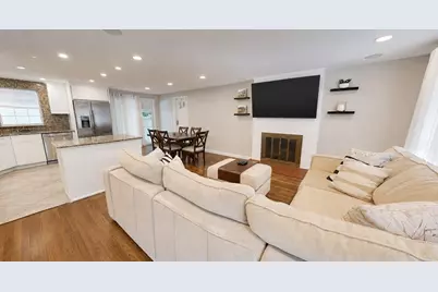 1116 Old Connecticut Path, Framingham, MA 01701 - Photo 2