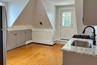 159 Brown St #6, Waltham, MA 02453 - Photo 10