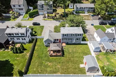 86 Redfield Rd, Wakefield, MA 01880 - Photo 32