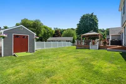 86 Redfield Rd, Wakefield, MA 01880 - Photo 30