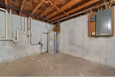 543 Cross St, Bridgewater, MA 02324 - Photo 12