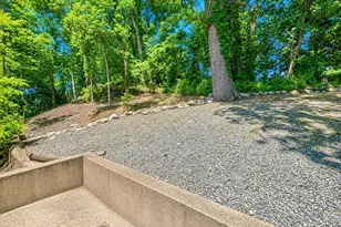 25 Gediminas St, Worcester, MA 01610 - Photo 30