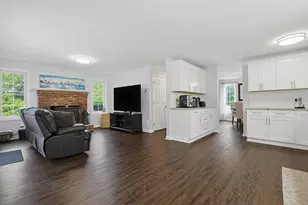 1 Strathmore Shire Dr, Uxbridge, MA 01569 - Photo 14