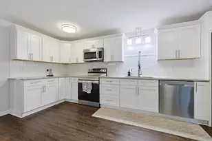 1 Strathmore Shire Dr, Uxbridge, MA 01569 - Photo 10
