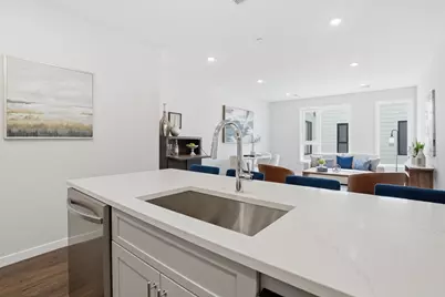 267 Old Colony #511, Boston, MA 02127 - Photo 4