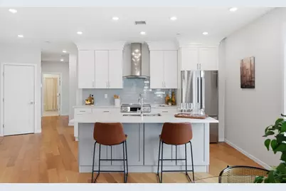 267 Old Colony #606, Boston, MA 02127 - Photo 2