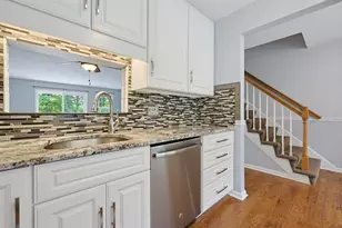 206 Laurelwood Dr, Hopedale, MA 01747 - Photo 6