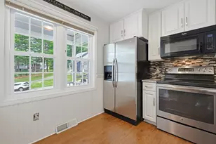 206 Laurelwood Dr, Hopedale, MA 01747 - Photo 10