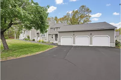 206 Laurelwood Dr #206, Hopedale, MA 01747 - Photo 2