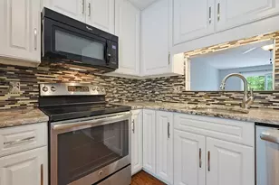 206 Laurelwood Dr, Hopedale, MA 01747 - Photo 8
