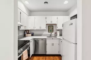 21 Hancock St, Boston, MA 02114 - Photo 12