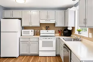 39 Bayview, Taunton, MA 02780 - Photo 2
