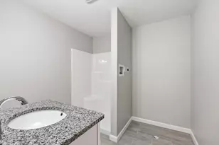 71 Pine St, Warren, MA 01083 - Photo 20