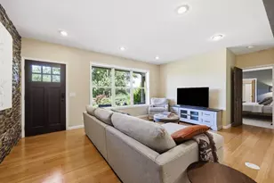 250 N Main St, Sunderland, MA 01375 - Photo 12