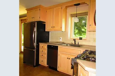 33 Claire Avenue, Northampton, MA 01062 - Photo 10