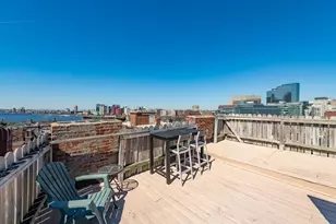 101 Myrtle St, Boston, MA 02114 - Photo 14