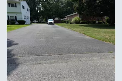 16 Indian Rock Dr #B, Saugus, MA 01906 - Photo 2