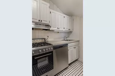 101 Myrtle St #1, Boston, MA 02114 - Photo 6