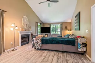 4 Commonwealth Ave, Auburn, MA 01501 - Photo 18