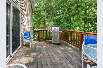 4 Commonwealth Ave, Auburn, MA 01501 - Photo 12