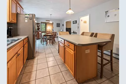 4 Commonwealth Ave, Auburn, MA 01501 - Photo 8