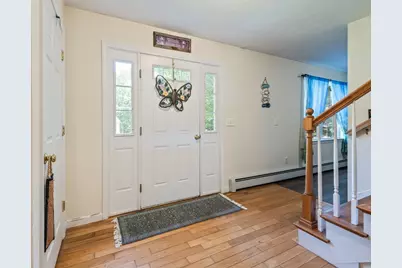 4 Commonwealth Ave, Auburn, MA 01501 - Photo 4