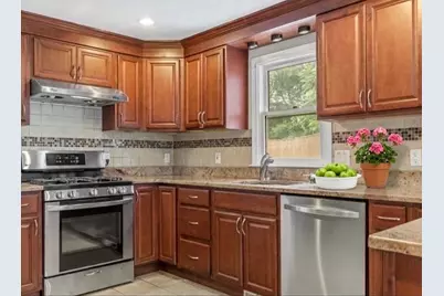 20 Smart, Waltham, MA 02451 - Photo 2