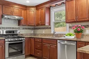 20 Smart, Waltham, MA 02451 - Photo 2