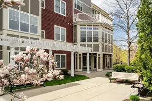 35 Commonwealth Ave, Newton, MA 02459 - Photo 2