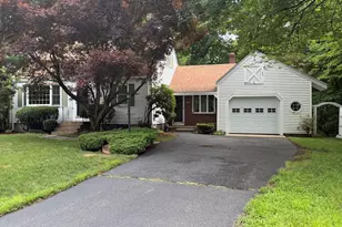 7 Wayne Dr, Foxboro, MA 02035 - Photo 2