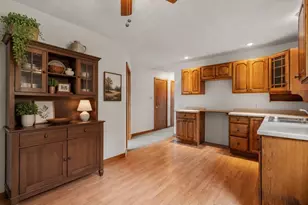 116 Kensington St, Agawam, MA 01030 - Photo 16