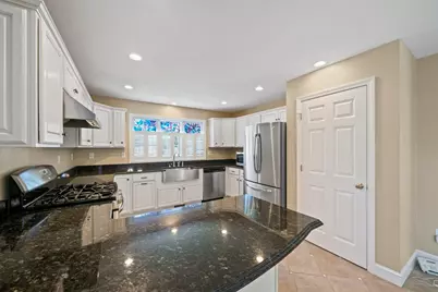 615 Front St, Weymouth, MA 02188 - Photo 6