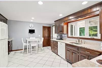 8 Flanagan Drive, Framingham, MA 01701 - Photo 12