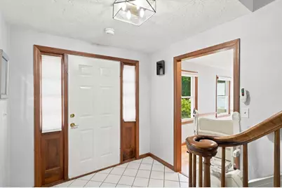 8 Flanagan Drive, Framingham, MA 01701 - Photo 4