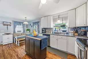 37 Parker St, Fitchburg, MA 01420 - Photo 6