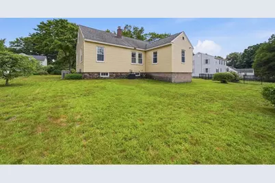 36 Holbrook Rd, North Andover, MA 01845 - Photo 32