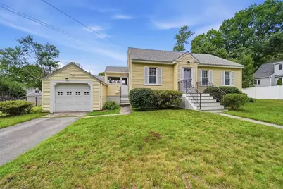 36 Holbrook Rd, North Andover, MA 01845 - Photo 8