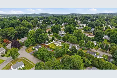 36 Holbrook Rd, North Andover, MA 01845 - Photo 6