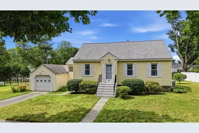 36 Holbrook Rd, North Andover, MA 01845 - Photo 2