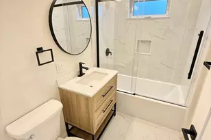60-62 Wellsmere Rd, Boston, MA 02131 - Photo 6