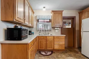 8 Chase St, Beverly, MA 01915 - Photo 14