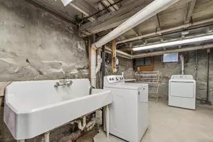 8 Chase St, Beverly, MA 01915 - Photo 22