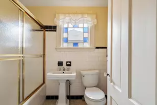 8 Chase St, Beverly, MA 01915 - Photo 26