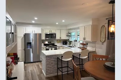 106 N Lowell St, Methuen, MA 01844 - Photo 6