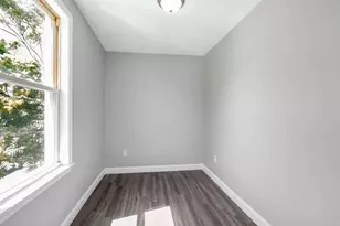50-52 Willow St, Lowell, MA 01852 - Photo 12