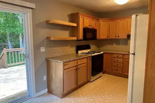 59 Bennett St, Hudson, MA 01749 - Photo 10