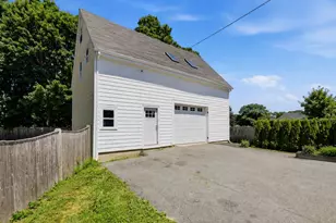 39 Main St, Saugus, MA 01906 - Photo 32