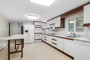 166 Pine St, Manchester by the Sea, MA 01944 - Photo 12
